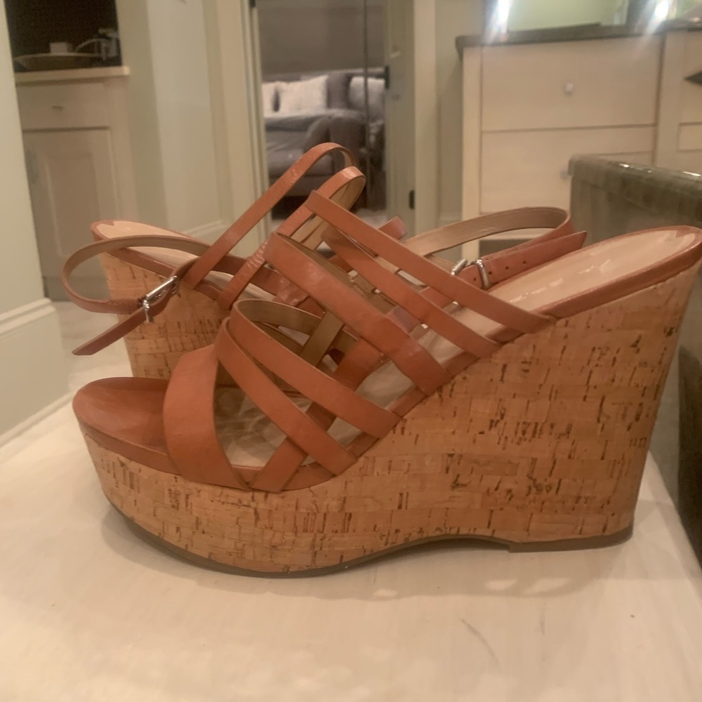 via spiga cognac cork wedge